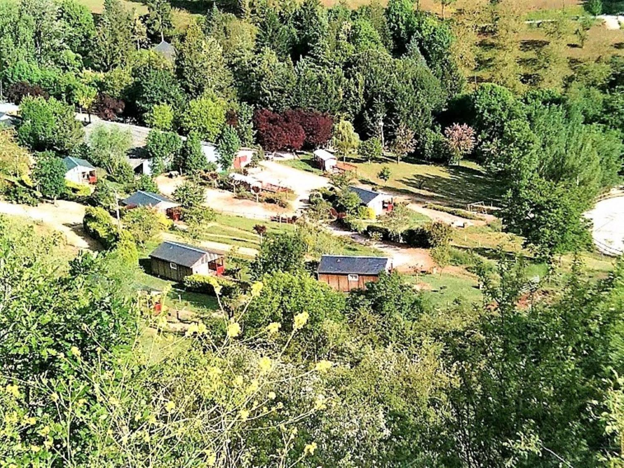 La Fregiere Chalets Clairvaux-d'Aveyron ภายนอก รูปภาพ