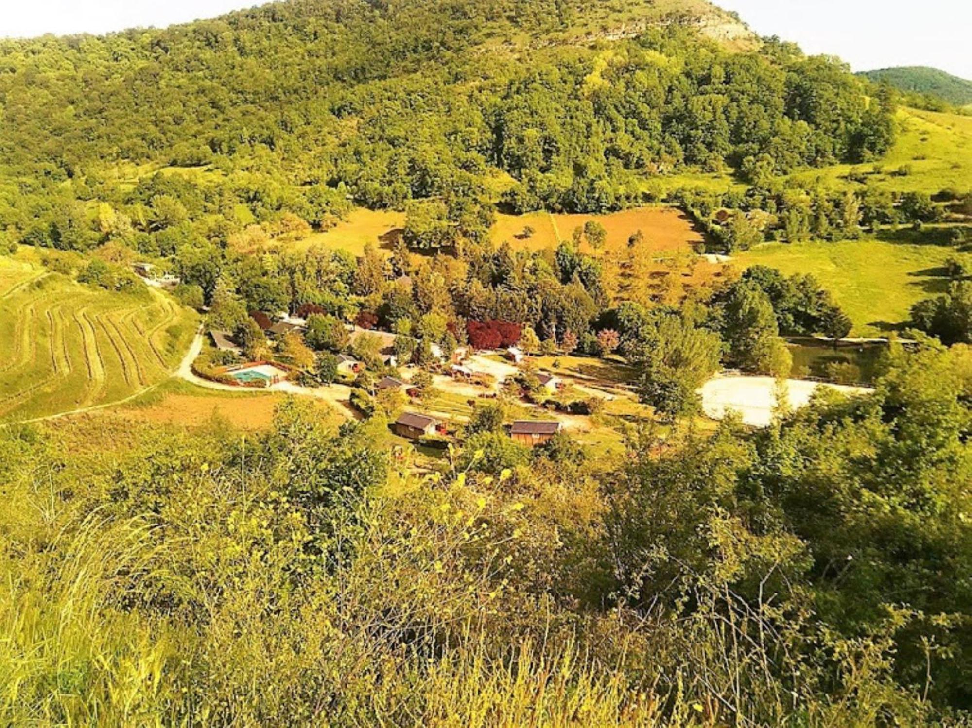 La Fregiere Chalets Clairvaux-d'Aveyron ภายนอก รูปภาพ
